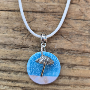 beach vibes pendant with umbrella charm