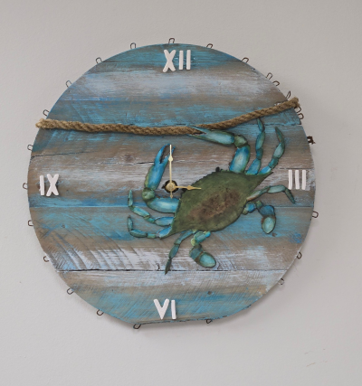 crab on trot line clock